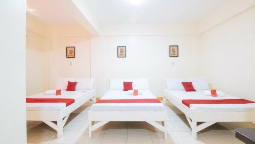 Reddoorz @ Golden Skye Hotel Guagua
