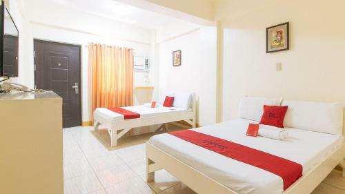 Reddoorz @ Golden Skye Hotel Guagua
