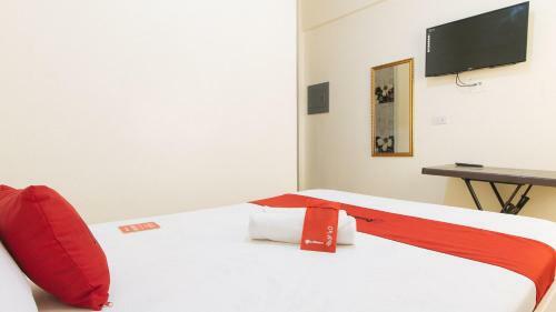 Reddoorz @ Golden Skye Hotel Guagua