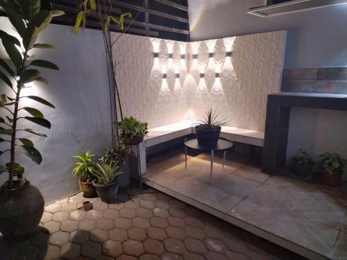 Apartamento Balai Ni AA With Small Pool, Outdoor Bar And Dining