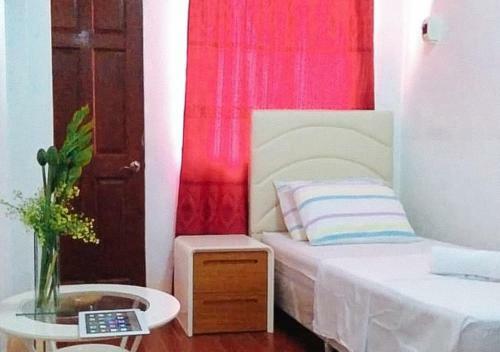 Hotel Reddoorz @ Rhr Tourist Inn