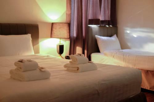 Crevice Hotel