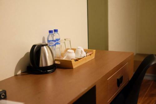 Crevice Hotel