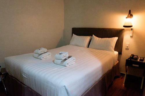 Crevice Hotel