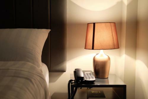 Crevice Hotel