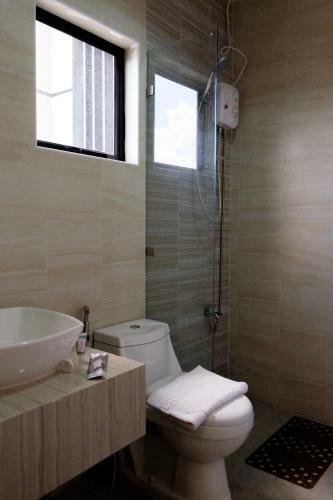 Crevice Hotel