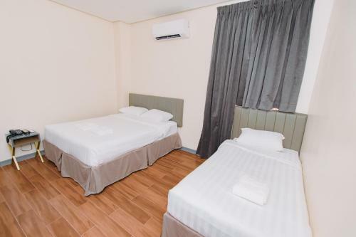 Crevice Hotel