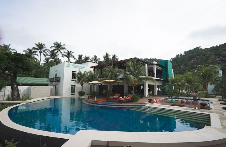 Hotel Weekends El Nido Beach Resort