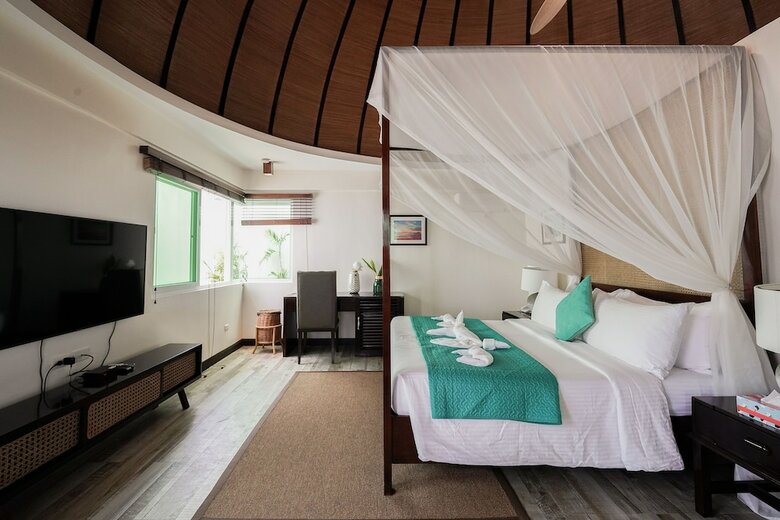 Hotel Weekends El Nido Beach Resort