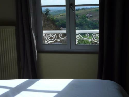 Hotel Courtille De Solutr�