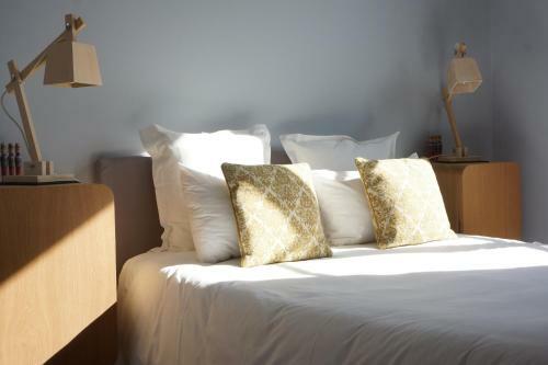Hotel Courtille De Solutr�