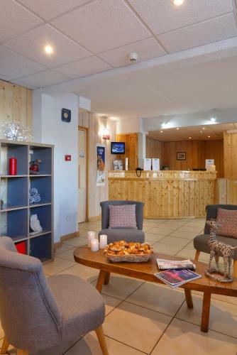 Hotel H�tel Eliova Le Chaix