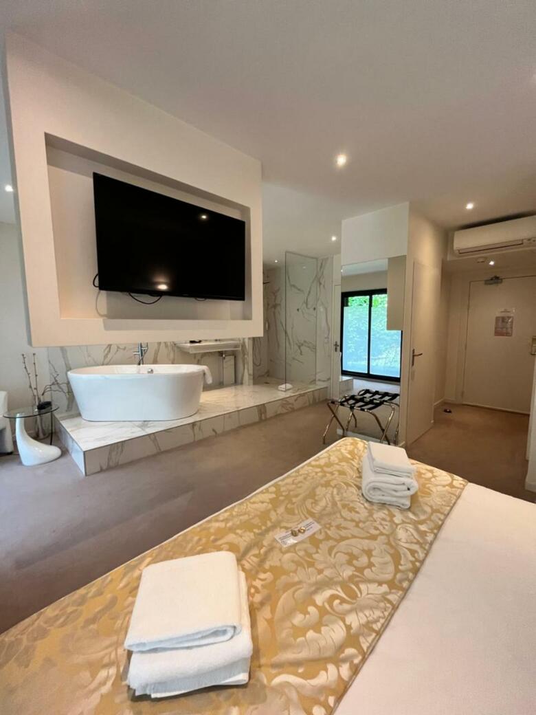 Hotel Ch�teau De La Dame Blanche - Logis