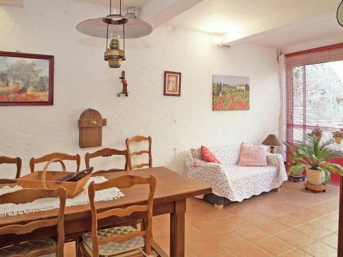 Holiday Home Cazouls Cazouls D Herault