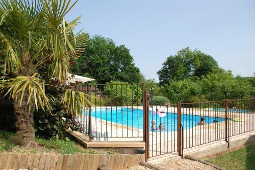 Village De G�tes Le Ch�tenet