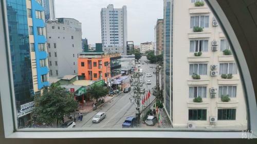 Hostal Cezzon(rau M� Pha)