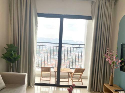 Apartamento C?n H? View ??p V?nh H? Long