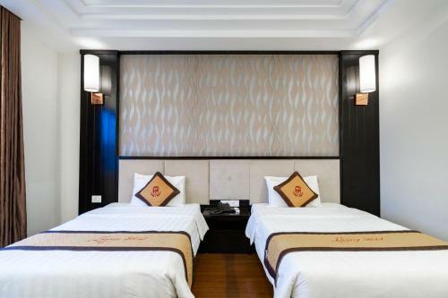 Luxury Hotel