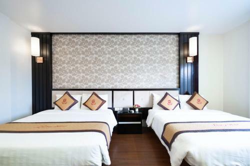 Luxury Hotel