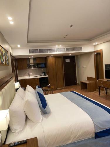 Braiden Hotel