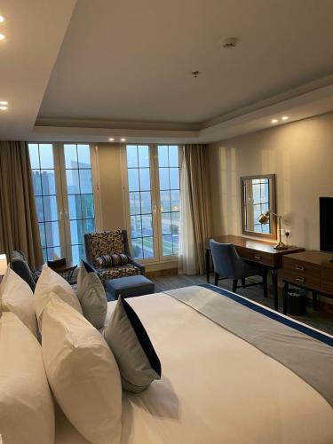 Braiden Hotel