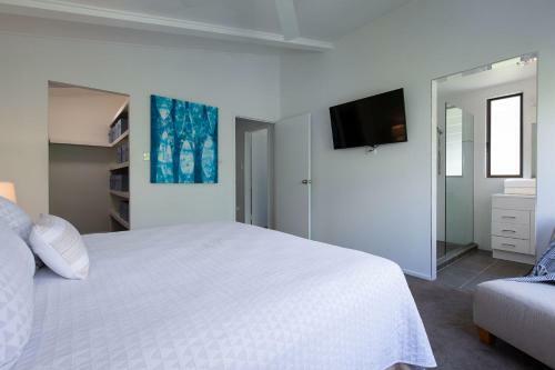 The Pool House Coolum Beach