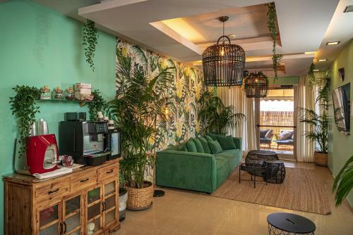 Olive Baywatch Hotel
