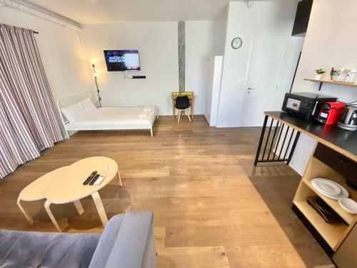 Allenby 14 - By Beach Apartments Tlv