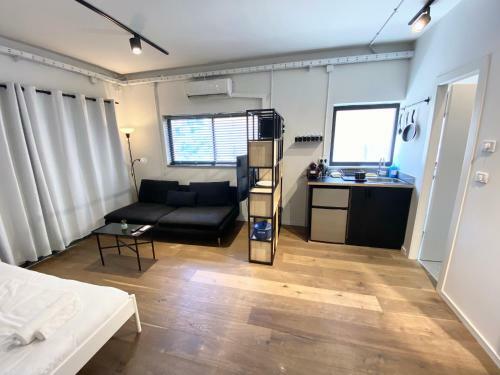 Allenby 14 - By Beach Apartments Tlv