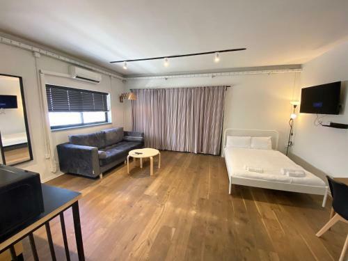 Allenby 14 - By Beach Apartments Tlv