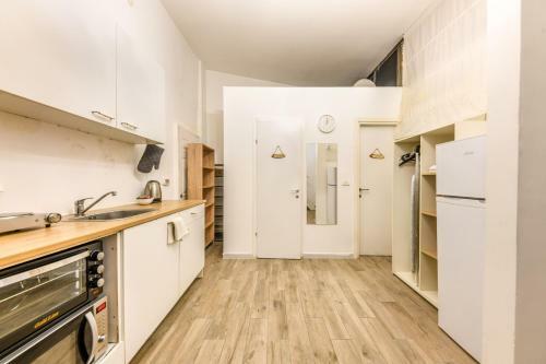 Gallery Apartment Step From Lilienblum And Rothschild Boulevard