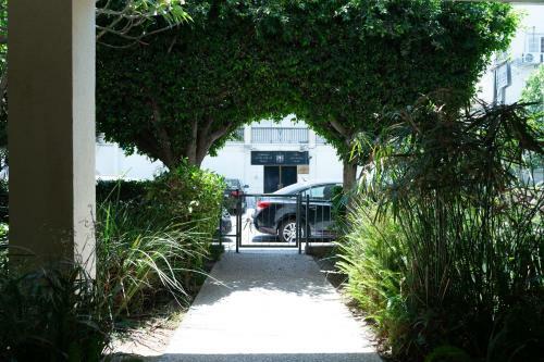 Mr Bazel 2br&2washrooms Apartment