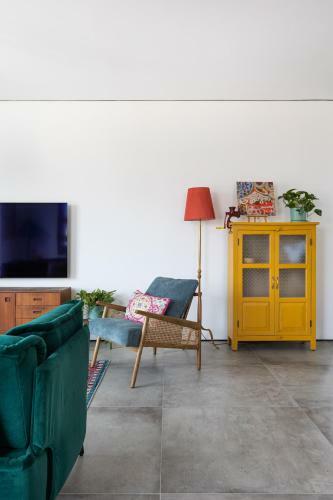 Neta's Art & Design Apartment By Tlv2rent