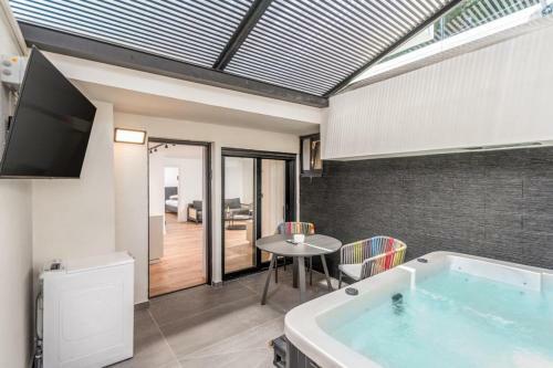 Apartamento Hayarkon Park - Wonderful Flat With Jacuzzi