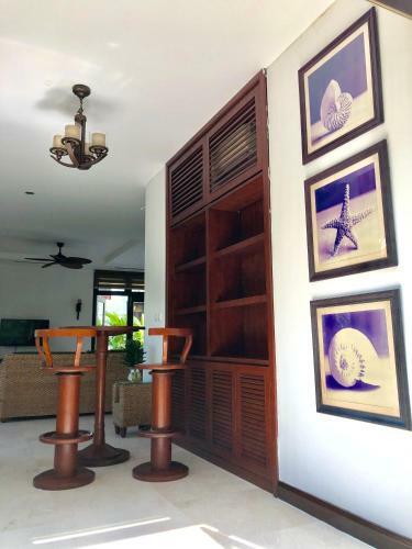 Charming 4 Bedrooms Villas With Few Step To Beach