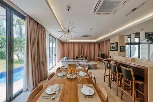 Da Nang Beach Villas - 5 Star Resort