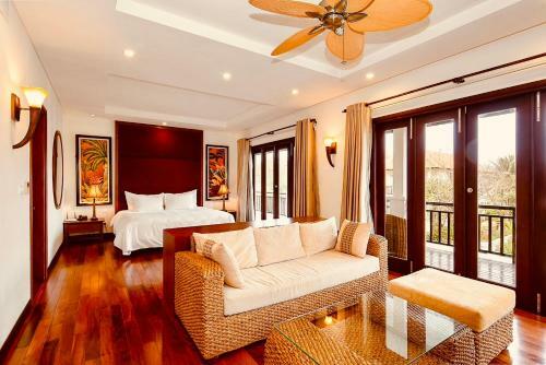 Excellent Ruby Villa Near Han River