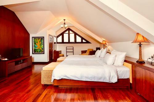 Excellent Ruby Villa Near Han River