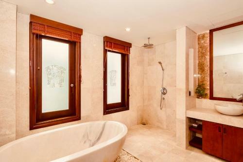 Excellent Ruby Villa Near Han River