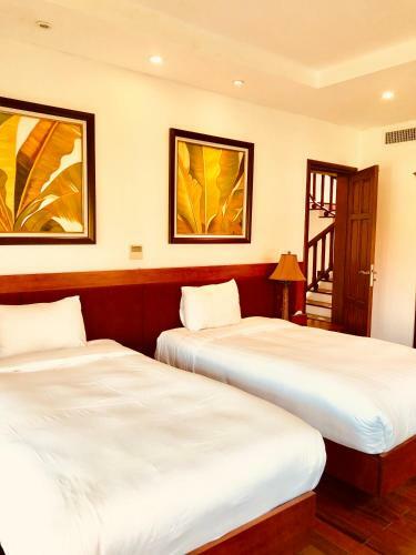 Excellent Ruby Villa Near Han River