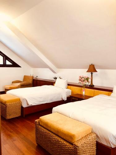 Excellent Ruby Villa Near Han River