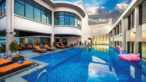 Luxury Apartment In Sheraton