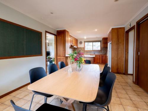 Eildon Motel Main House