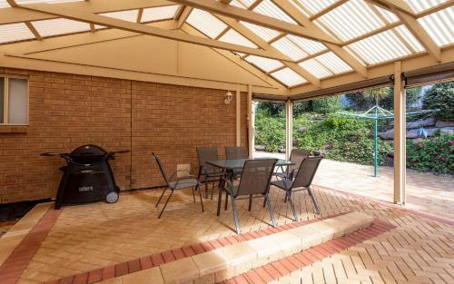 Encounter Bay 'whale Views' Beach House