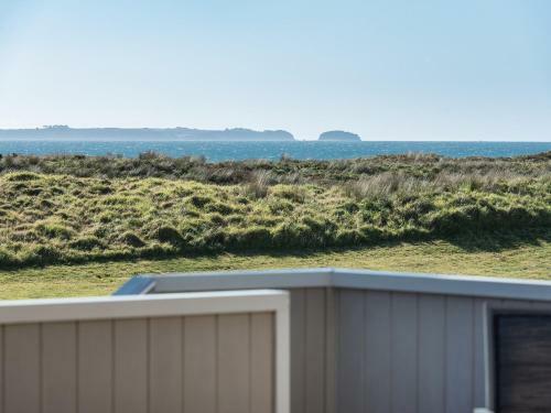 A Beach Barn Haven - Papamoa Holiday Home