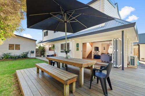 Sandy Feet - Papamoa Beach Holiday Home