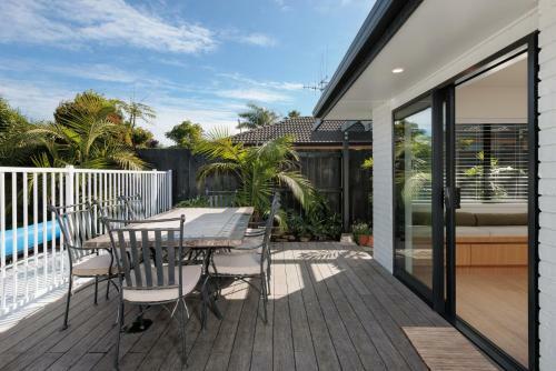 Tropical Oasis Escape With Heated Pool