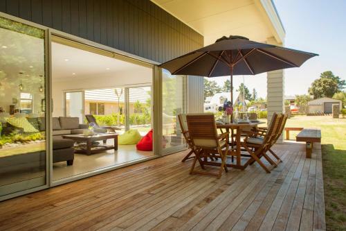Paradise At Pauanui - Pauanui Holiday Home