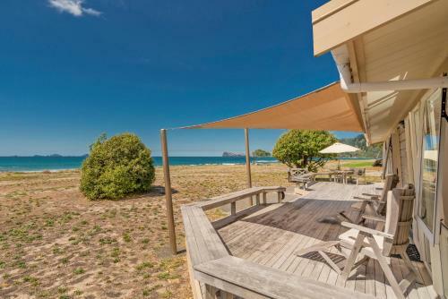 Absolute Beachfront Bach - Pauanui Holiday Home