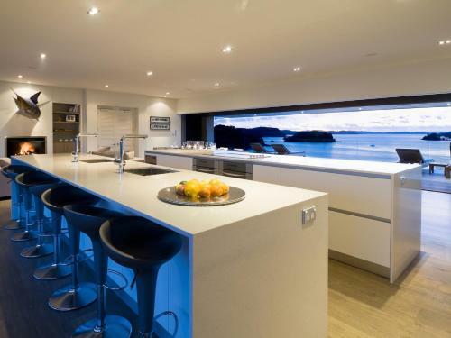 Oke Beach House - Rawhiti Luxury